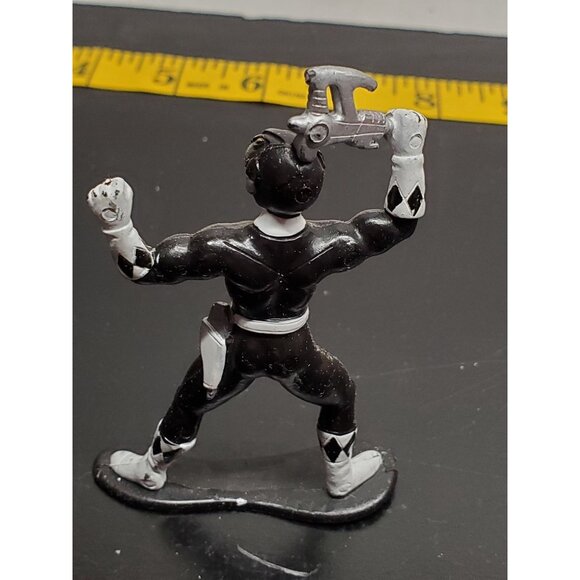 1993 Bandai Black Power Ranger Figurine With Axe Weapon - Picture 3 of 7